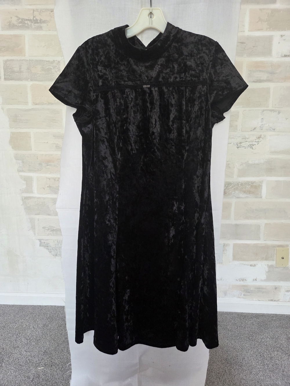 Black Velvet Short Sleeve Midi Dress by